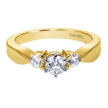 best deals on engagement ring Gabriel & Co
