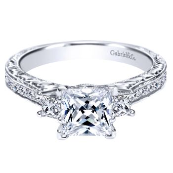 14K White Gold 0.90 ct 3 Stones Diamond Engagement Ring