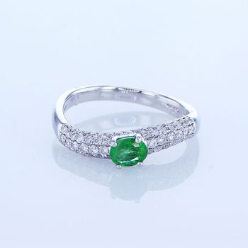 0.81CT 14KT WHITE GOLD DIAMOND PAVE WITH EMERALD IN CENTER RING 011290 