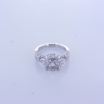 0.98CT 18K WHITE GOLD DIAMOND  HALO SETTING  WITH SIDE TRILLIONS 012137