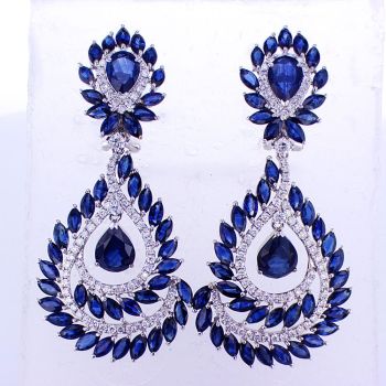 23.30CT 18KT WHITE GOLD SAPPHIRE AND DIAMOND EARRINGS HANGING 013499