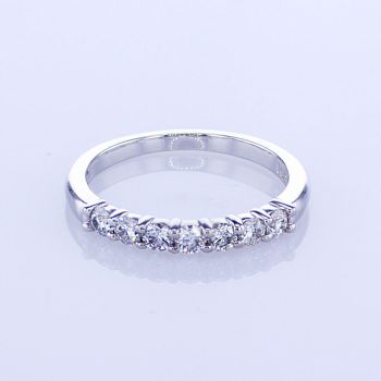 0.44CT PLATINUM DIAMOND SHARE PRONG WEDDING BAND WITH ROUND CUT DIAMONDS 015136