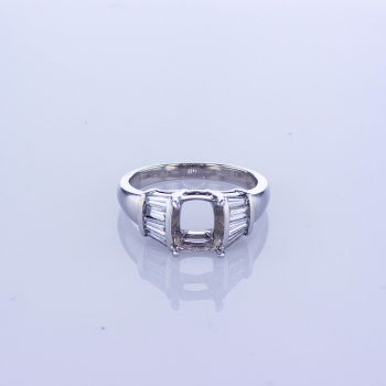 1.00CT PLATINUM DIAMOND SETTING WITH 4 TAPERED BAGUETTES ON EACH SIDE 015406