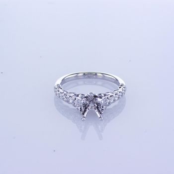 0.47ct 18KT WHITE GOLD DIAMOND SETTING WITH TAPERED ACCENT DIAMONDS 015679
