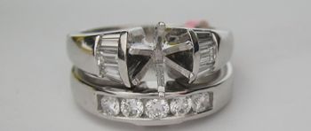 Bridal set baguette diamond ring