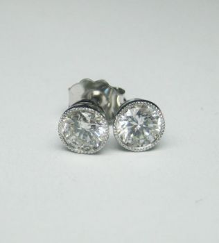 Round Cut Diamond Stud Earrings in 14K White Gold /IDJ11768