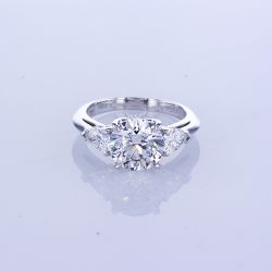 18KT WHITE GOLD ROUND BRILLANT DIAMOND ENGAGEMENT RING SETTING (No center stone included)
