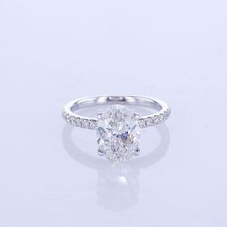 18KT WHITE GOLD OVAL DIAMOND ENGAGEMENT RING SETTING W/ DIAMOND SIDE STONES (No center stone included)