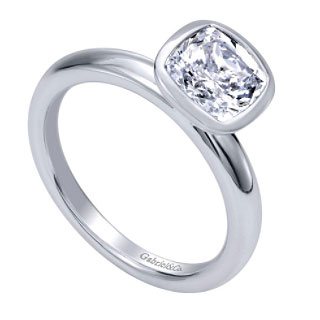 Solitaire engagement rings collection Amavida Bridal